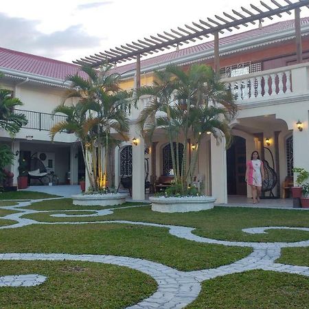 Hotel Casa Familya Batac Esterno foto