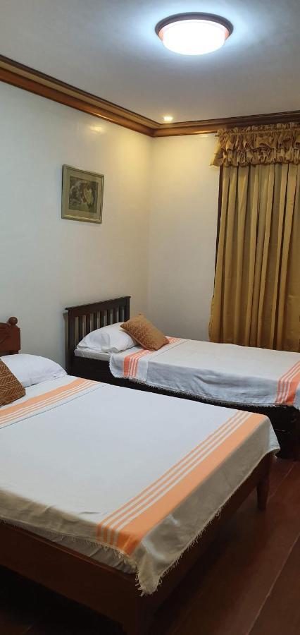 Hotel Casa Familya Batac Esterno foto