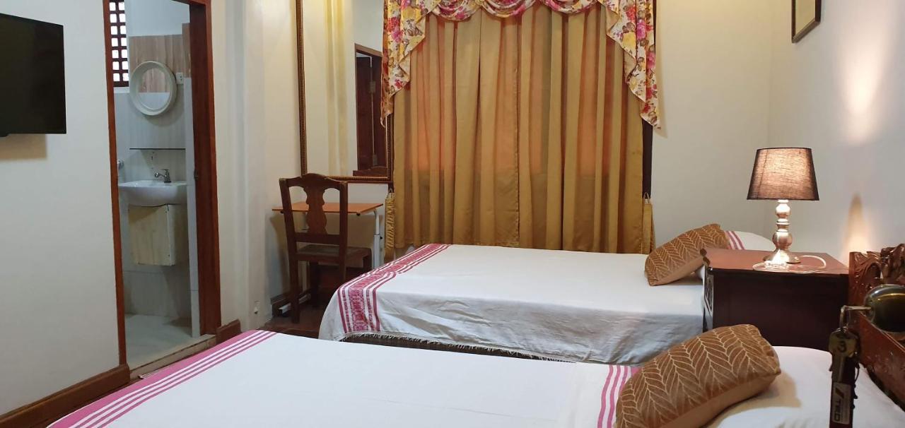 Hotel Casa Familya Batac Esterno foto