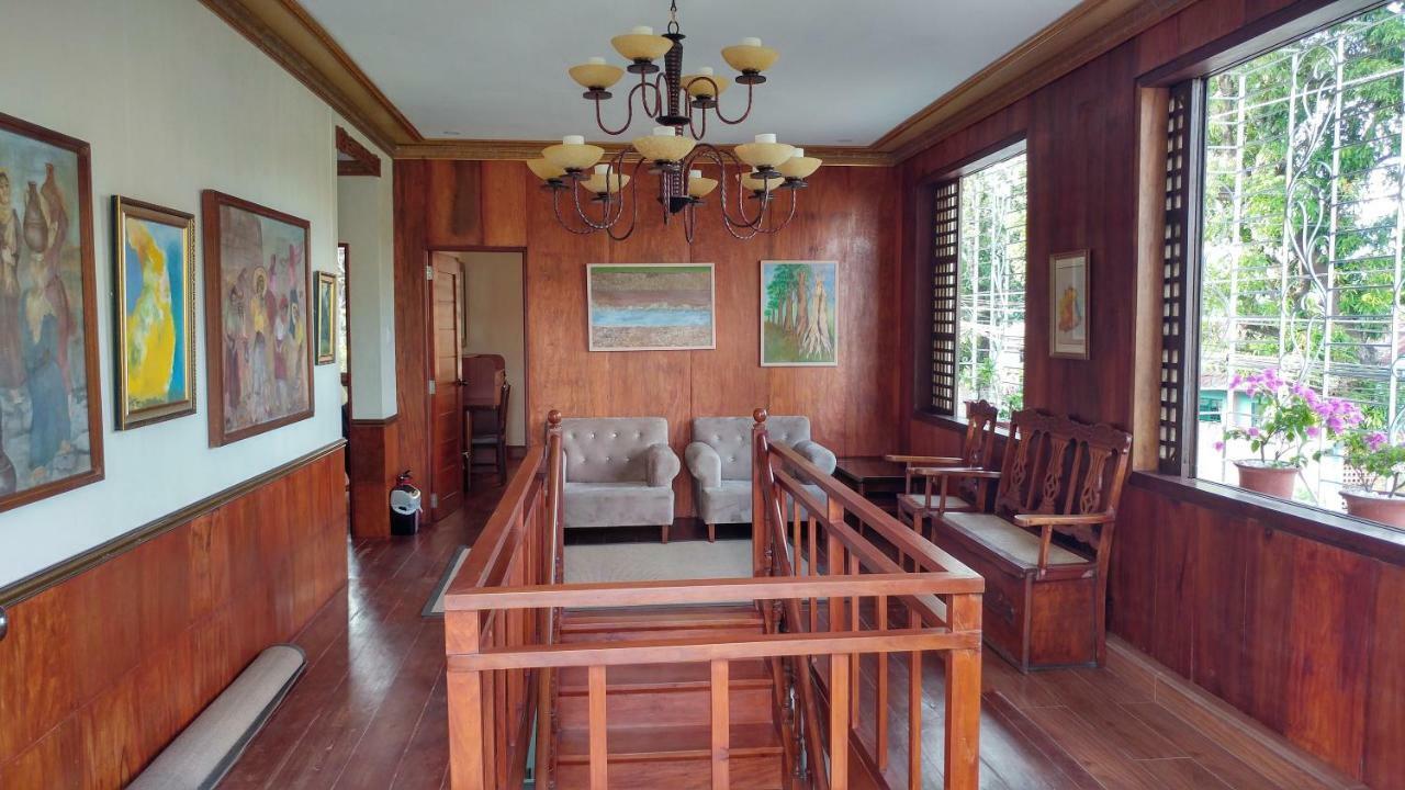 Hotel Casa Familya Batac Esterno foto