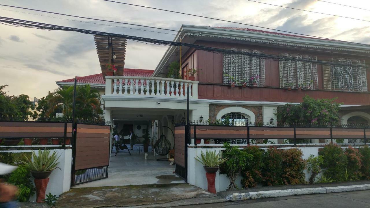 Hotel Casa Familya Batac Esterno foto